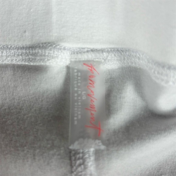 FP Movement Women's High-Waisted White Shorts Size L Casual Seamless - Picture 2 of 6